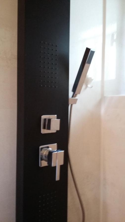 Chambre D'Hotes De La Roche Tremblante 우엘고아 외부 사진