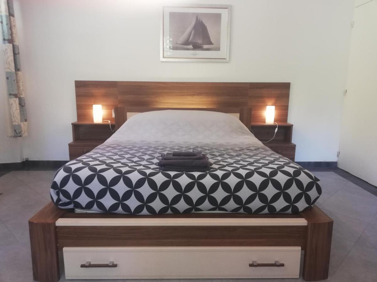 Chambre D'Hotes De La Roche Tremblante 우엘고아 외부 사진